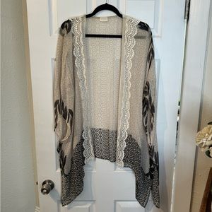 Anthropologie (Elizabeth Gillett) Kimono